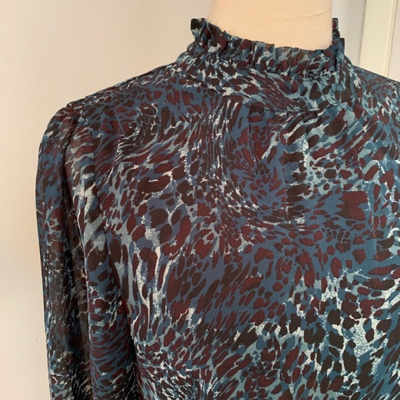 Animal Print Ruffle Top Blouse 6 Small NWT blue black leopard print MoB wife - Picture 3 of 11